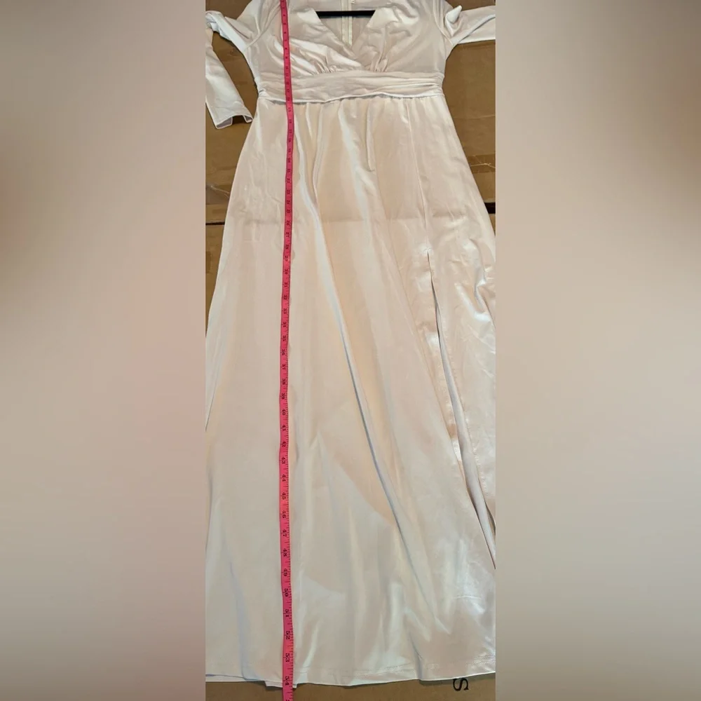 Elegant Cream Long Sleeve Stretchy Maxi Dress with a Slit - Picture 10 of 12